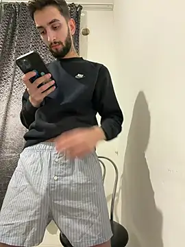 Juliann69Ramiro online show from 01-11-26, 07:21