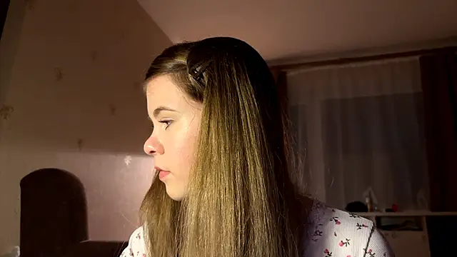 MaevAmy online show from 12-17-25, 02:44