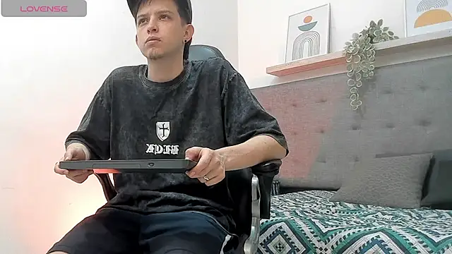 sebastamayo  online show from 01-13-26, 08:46