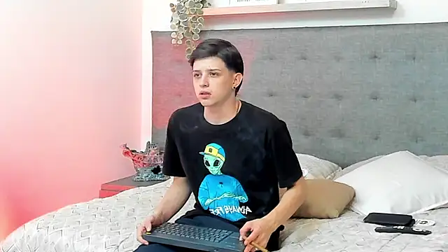 sebastamayo  online show from 02-25-26, 04:56