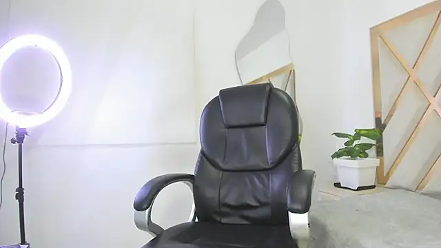 Selenaasm online show from 02-20-26, 09:17