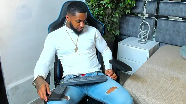 Snapshot of jay_jhonson01 chatting on 02-20-26, 06:26 jay jhonson01 online show from 02-20-26, 06:26