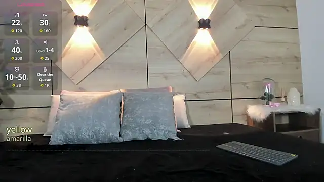 sussan fox  online show from 12-22-25, 07:47