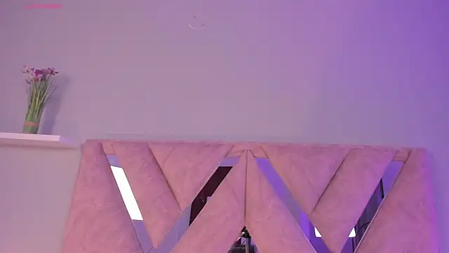 Amelia Saenz  online show from 03-13-26, 08:03