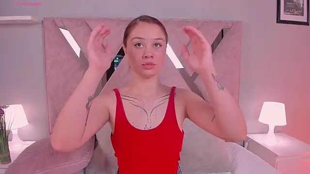 Amelia Saenz  online show from 01-15-26, 05:49