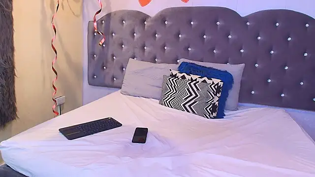 Snapshot of alanna_flowers chatting on 02-17-26, 08:28 alanna flowers online show from 02-17-26, 08:28