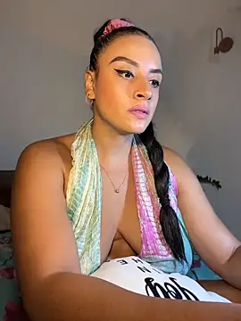 Snapshot of Lena-Williamss chatting on 05-16-26, 01:37 Lena-Williamss online show from 05-16-26, 01:37