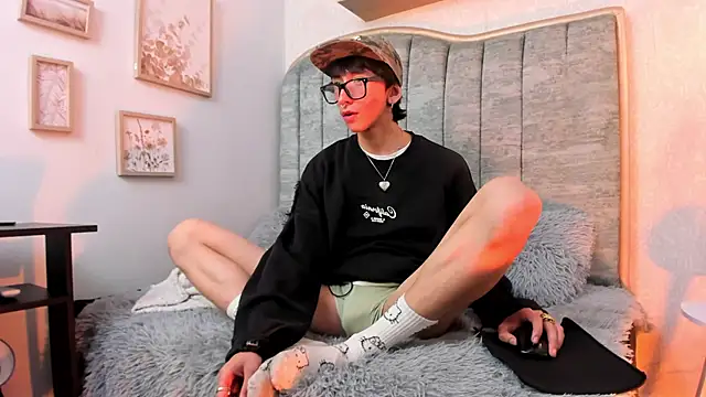 Cody Bloom online show from 04-15-26, 05:13