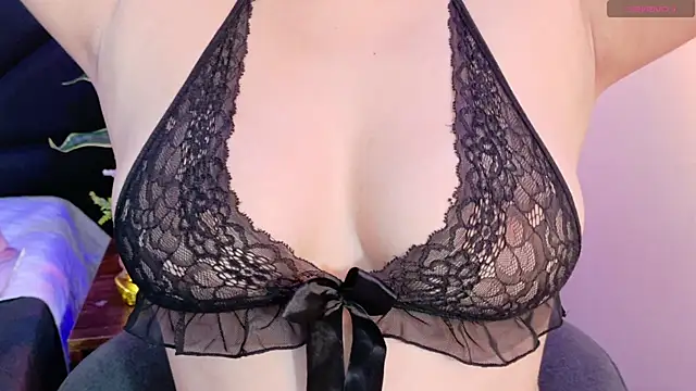 Snapshot of vicky_lopez chatting on 05-16-26, 01:59 vicky lopez online show from 05-16-26, 01:59