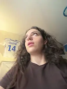 CoquineCharmeuse online show from 03-18-26, 01:46