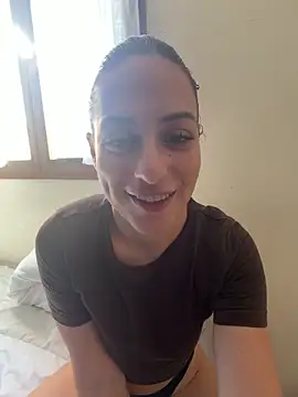 CoquineCharmeuse online show from 04-01-26, 12:50