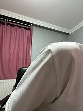 berke3424 online show from 02-15-26, 12:11