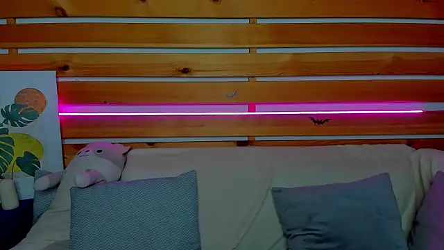 Evis Dailyy online show from 12-19-25, 01:09