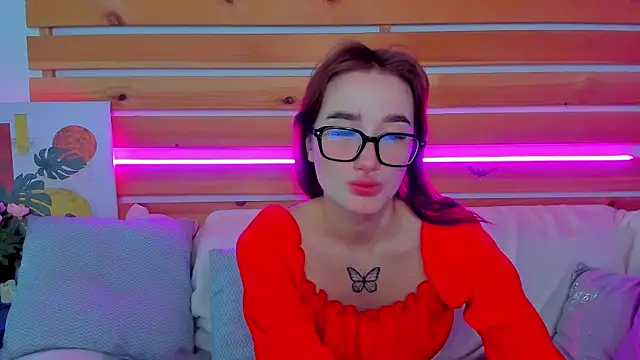 Evis Dailyy online show from 12-18-25, 01:11