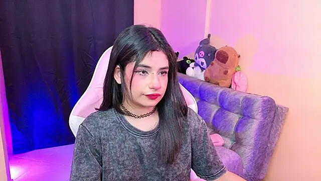 bonnieTaylor1 online show from 12-18-25, 04:39