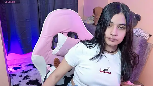 Snapshot of bonnieTaylor1 chatting on 06-04-26, 03:00 bonnieTaylor1 online show from 06-04-26, 03:00