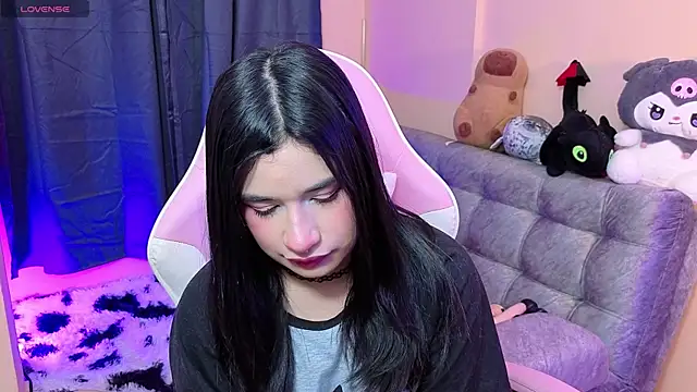 bonnieTaylor1 online show from 04-11-26, 04:09