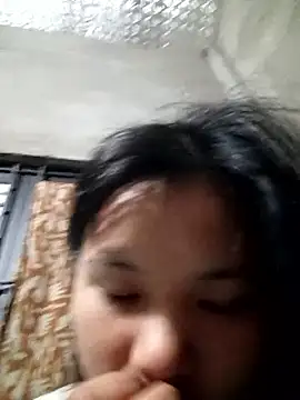 Snapshot of kat2026 chatting on 12-14-25, 11:21 kat2026 online show from 12-14-25, 11:21