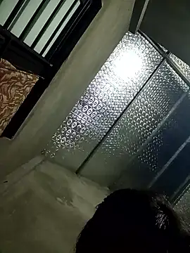 Snapshot of kat2026 chatting on 12-17-25, 12:43 kat2026 online show from 12-17-25, 12:43