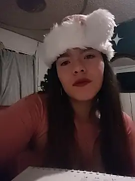 Snapshot of Krolaykate chatting on 12-21-25, 10:06 Krolaykate online show from 12-21-25, 10:06