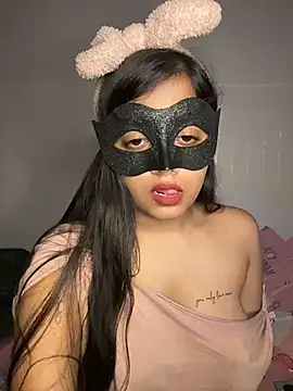 Snapshot of Amaira_69 chatting on 06-30-26, 05:57 Amaira 69 online show from 06-30-26, 05:57