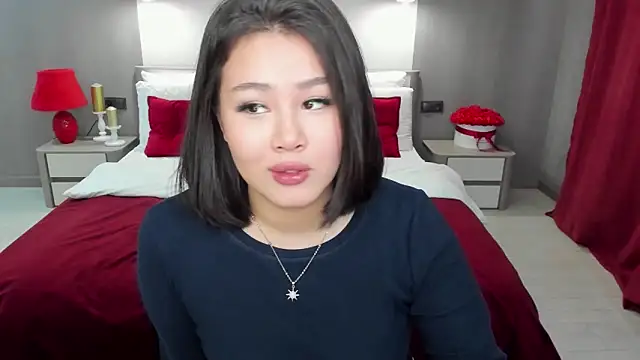 Brunette Charm online show from 02-02-26, 11:09