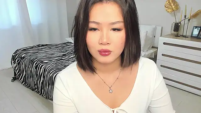 Brunette Charm online show from 02-05-26, 11:17