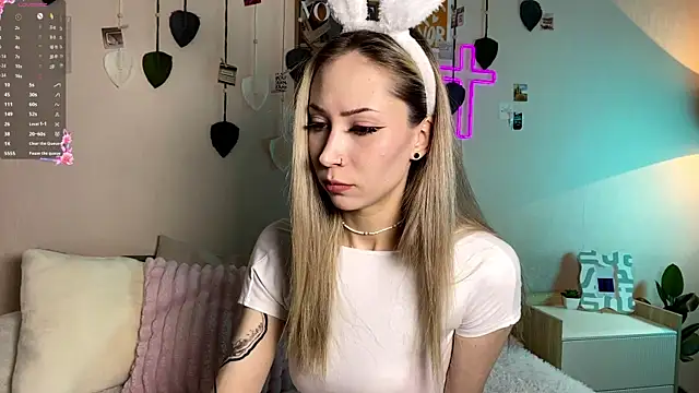 Snapshot of sun_under_skyy chatting on 05-02-26, 03:45 sun under skyy online show from 05-02-26, 03:45