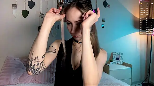 Snapshot of sun_under_skyy chatting on 05-14-26, 05:15 sun under skyy online show from 05-14-26, 05:15