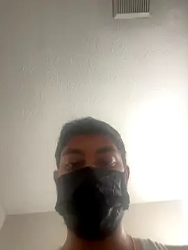 Snapshot of rohitgun023 chatting on 12-15-25, 11:38 rohitgun023 online show from 12-15-25, 11:38