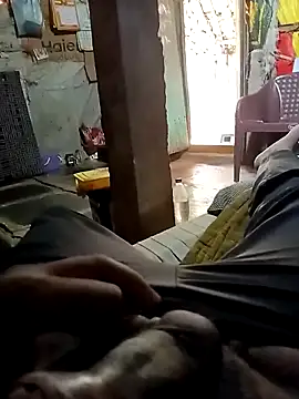 loki-king-143 online show from 04-12-26, 07:11