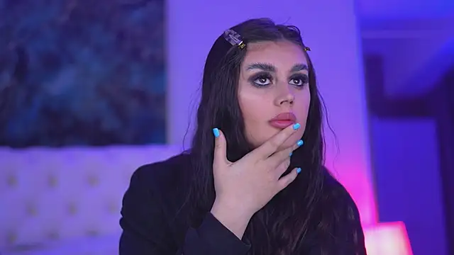 Snapshot of LexaRhodes chatting on 12-18-25, 04:22 LexaRhodes online show from 12-18-25, 04:22