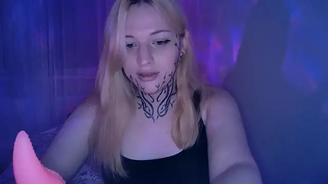 AlexaLaRose2 online show from 12-14-25, 09:20