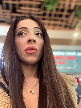 Snapshot of YeaLina chatting on 01-09-26, 11:28 YeaLina online show from 01-09-26, 11:28