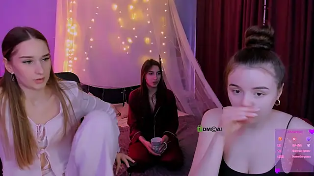 mila firee online show from 04-14-26, 09:03