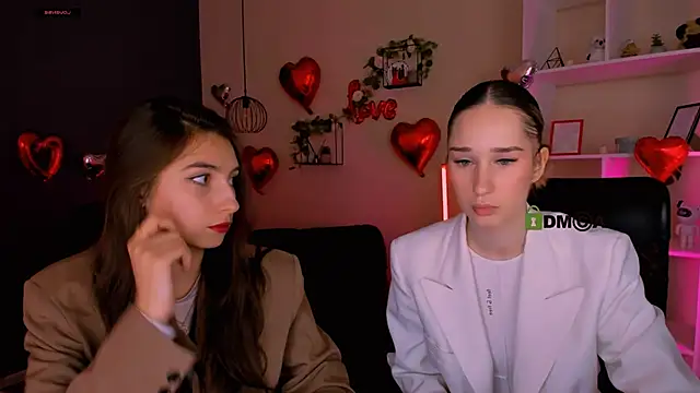 mila firee online show from 02-20-26, 09:33