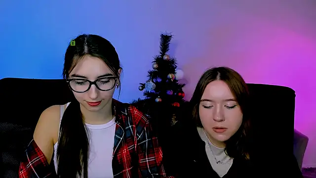 mila firee online show from 12-16-25, 12:09