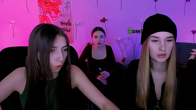 mila firee online show from 03-20-26, 10:16