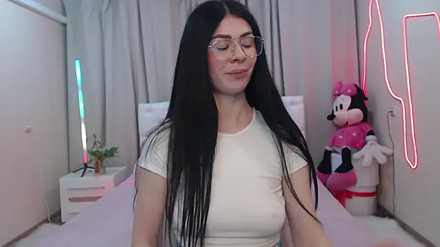 Snapshot of MilaSecret55 chatting on 05-16-26, 06:45 MilaSecret55 online show from 05-16-26, 06:45