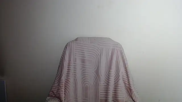 Snapshot of LiaSeass_ chatting on 05-30-26, 11:27 LiaSeass online show from 05-30-26, 11:27