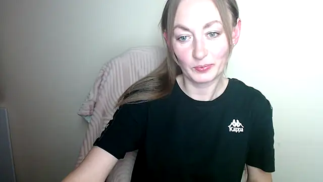 Snapshot of LiaSeass_ chatting on 05-05-26, 12:30 LiaSeass online show from 05-05-26, 12:30