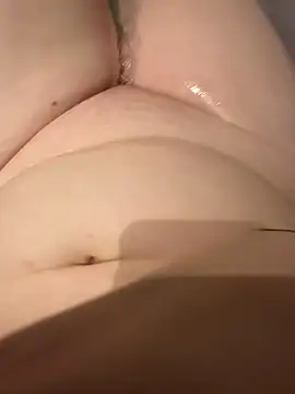 Snapshot of mirabelka94 chatting on 12-19-25, 09:22 mirabelka94 online show from 12-19-25, 09:22