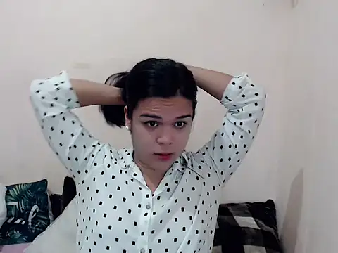 stripyapril online show from 12-18-25, 11:03