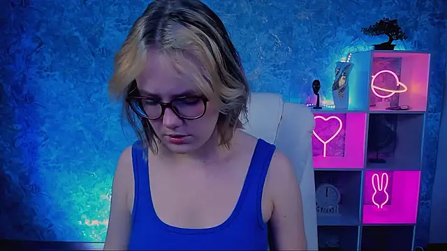 madeline doll online show from 03-16-26, 09:13