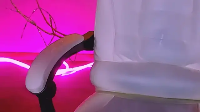 madeline doll online show from 02-17-26, 09:01