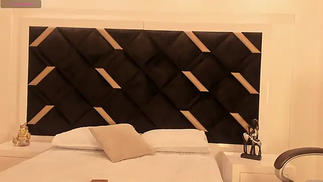 Snapshot of Lunara_Vall chatting on 02-13-26, 03:50 Lunara Vall online show from 02-13-26, 03:50