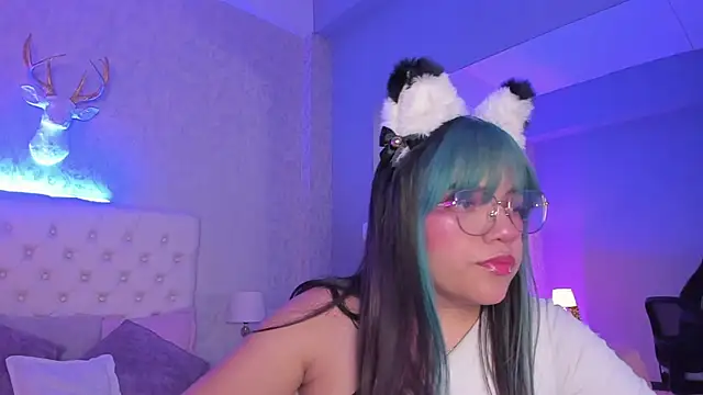 Snapshot of ZoeSkyee_ chatting on 12-14-25, 02:29 ZoeSkyee online show from 12-14-25, 02:29