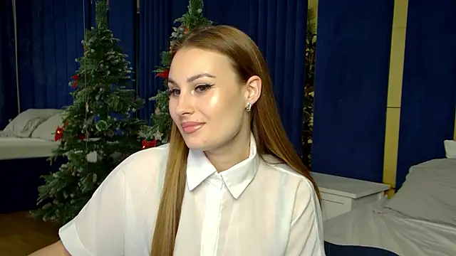 NoraFoxes online show from 12-16-25, 06:23