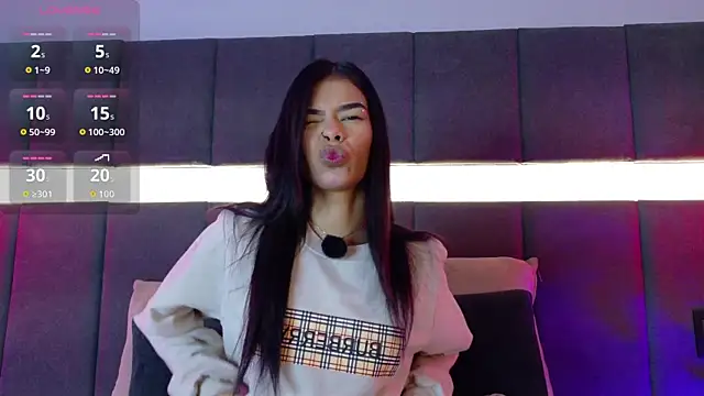 Snapshot of luna_blannco chatting on 12-15-25, 11:38 luna blannco online show from 12-15-25, 11:38