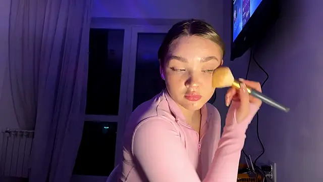 Ginnyinjeans online show from 12-17-25, 05:40